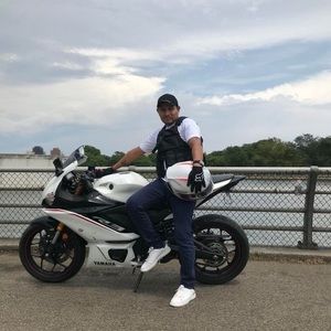 Meet your Posher, Luis